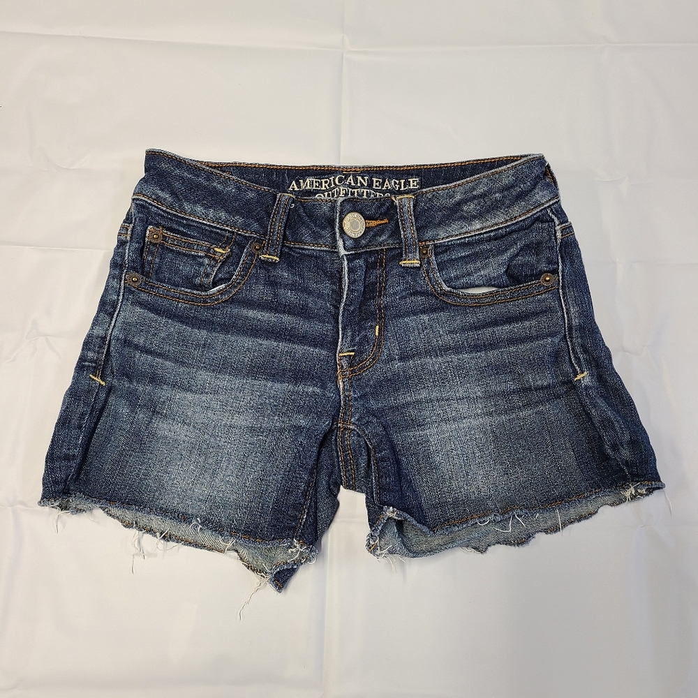 American Eagle Super Stretch Jean Denim ShortsDark Wash Size 00 Distressed
